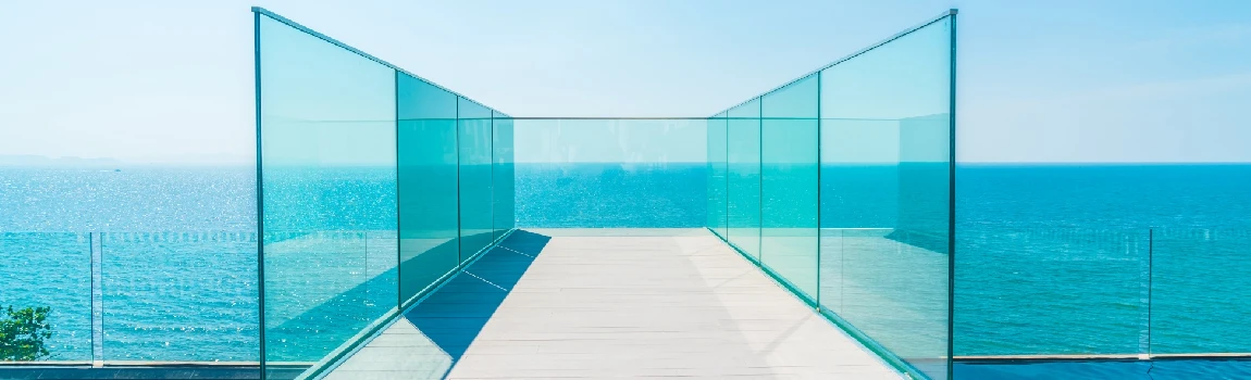 Customized Glass Pool Fence Repair Services in Tampa, FL